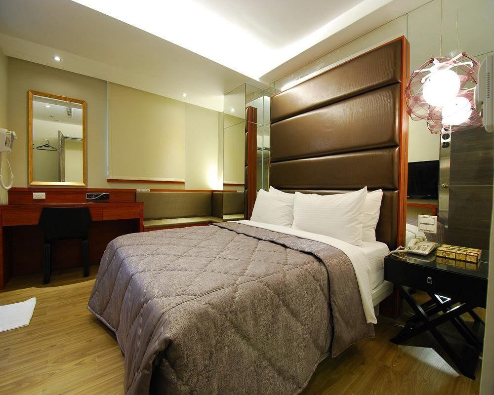 Royal Garden Hotel Tajpej Buitenkant foto